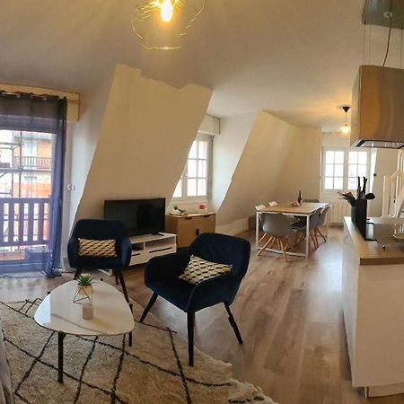 Duplex Au Coeur De Deauville Avec Vue Imprenable Et Parking Prive Buitenkant foto